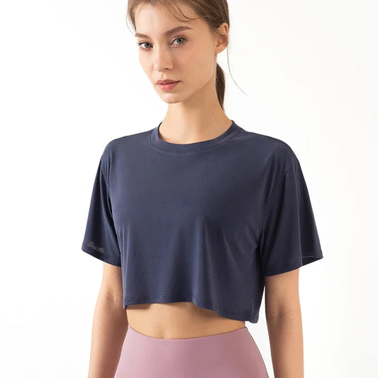 Women's Ultralight Yoga Crop Top: Loose fit, breathable, ideal for gym workouts. Yoga Shop 2018